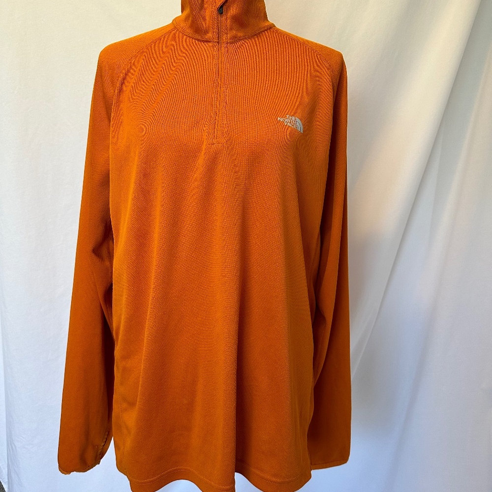 The North Face Men's 1/4-Zip Pullover Running Shirt Large